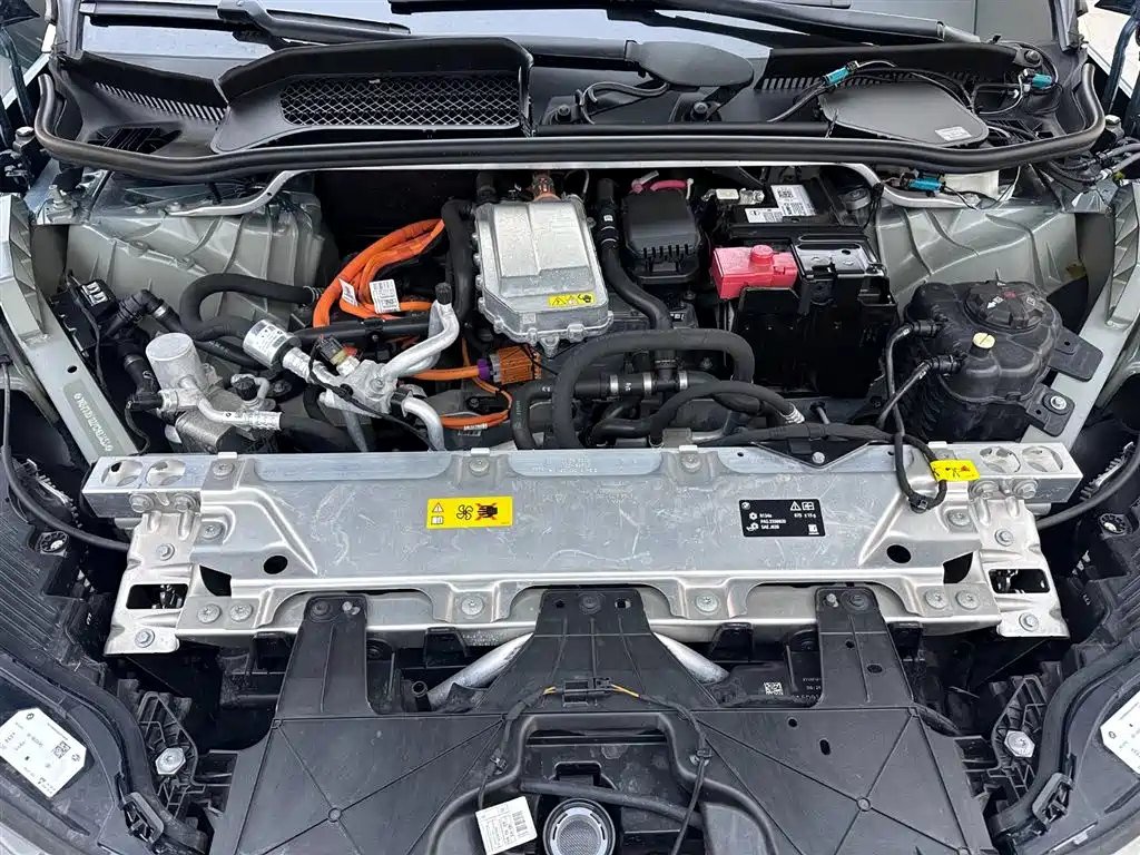 BMW iX M60 2023 Facelift M60 фото 17