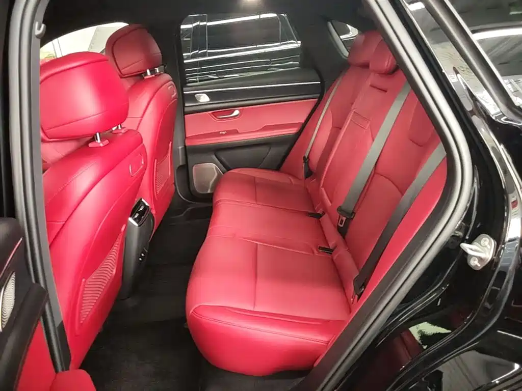 AITO Wenjie AITO M5 2025 Extended Range Ultra AWD фото 17