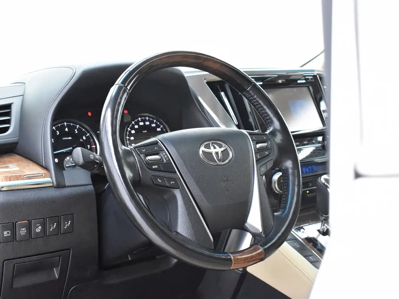 Toyota Alphard 2015 3.5L Premium Edition фото 11