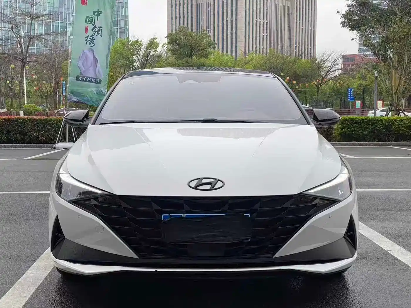 Hyundai Elantra 2022 1.5L CVT GLS Leading Edition фото 2