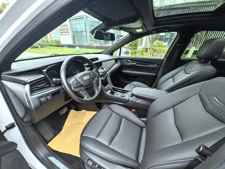 Cadillac XT5 2021 2.0T 2WD Luxury Edition фото 4