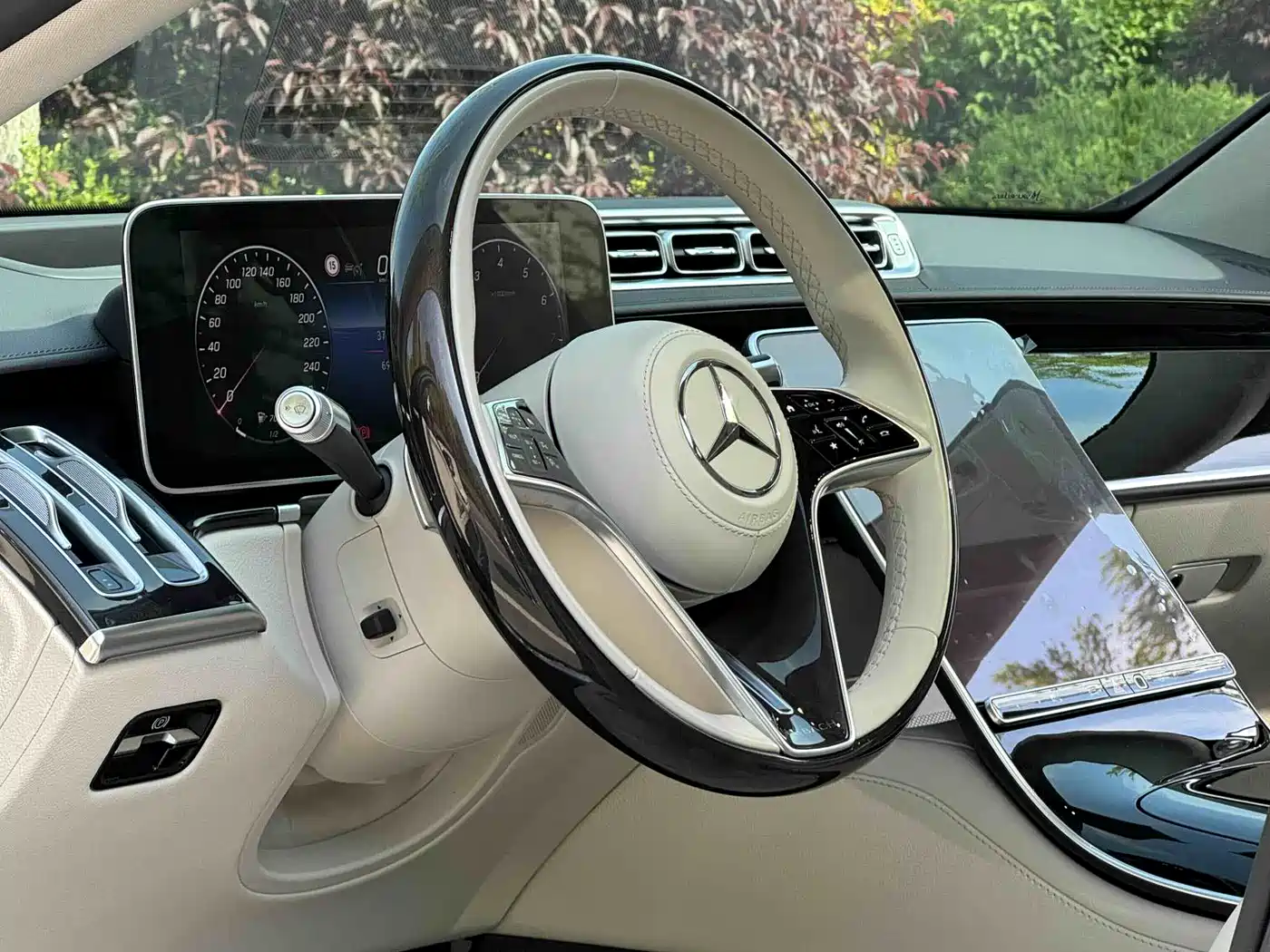 Mercedes-Benz Maybach S-Class 2022 S 480 4MATIC Intelligent Premium Special Edition фото 18