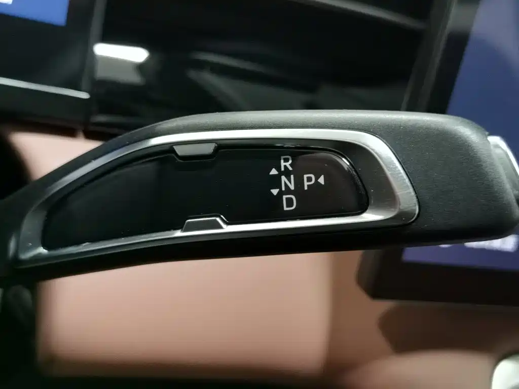 Geely Boyue REV 2026 2026 Extended Range Base Model