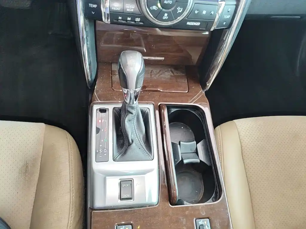 Toyota Reiz 2016 2013 2.5V Premium Edition