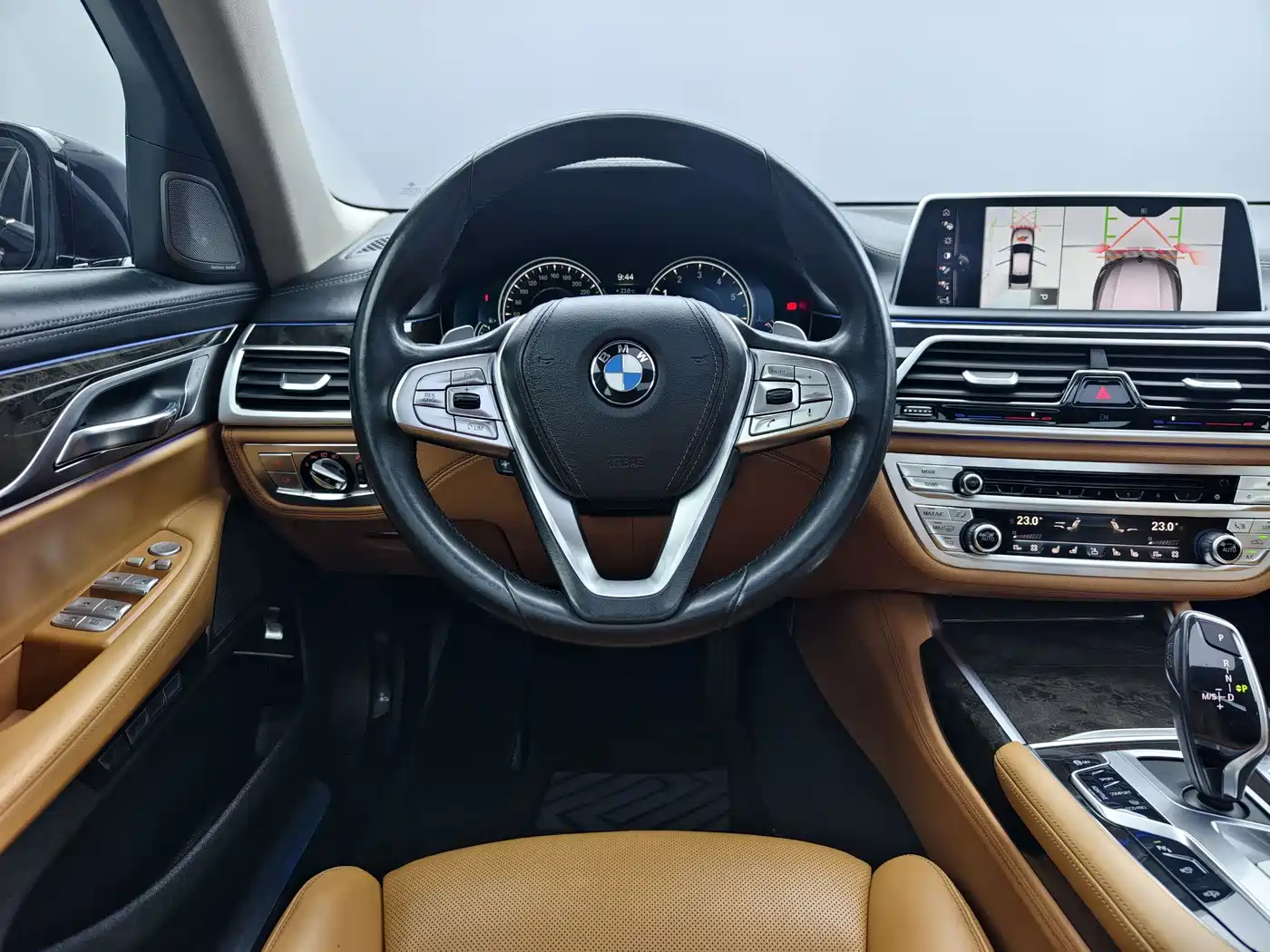 BMW 7 Series 2016 740Li Leading Edition фото 14
