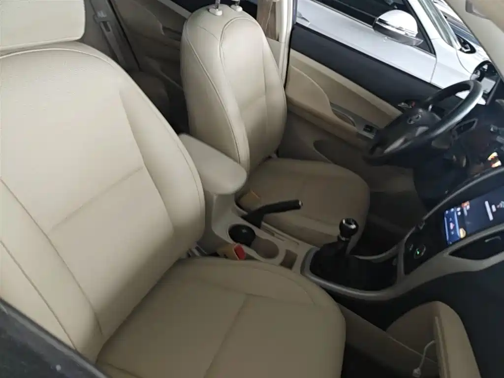 BYD F3 2015 Energy-saving Edition 1.5L Manual Comfort фото 25