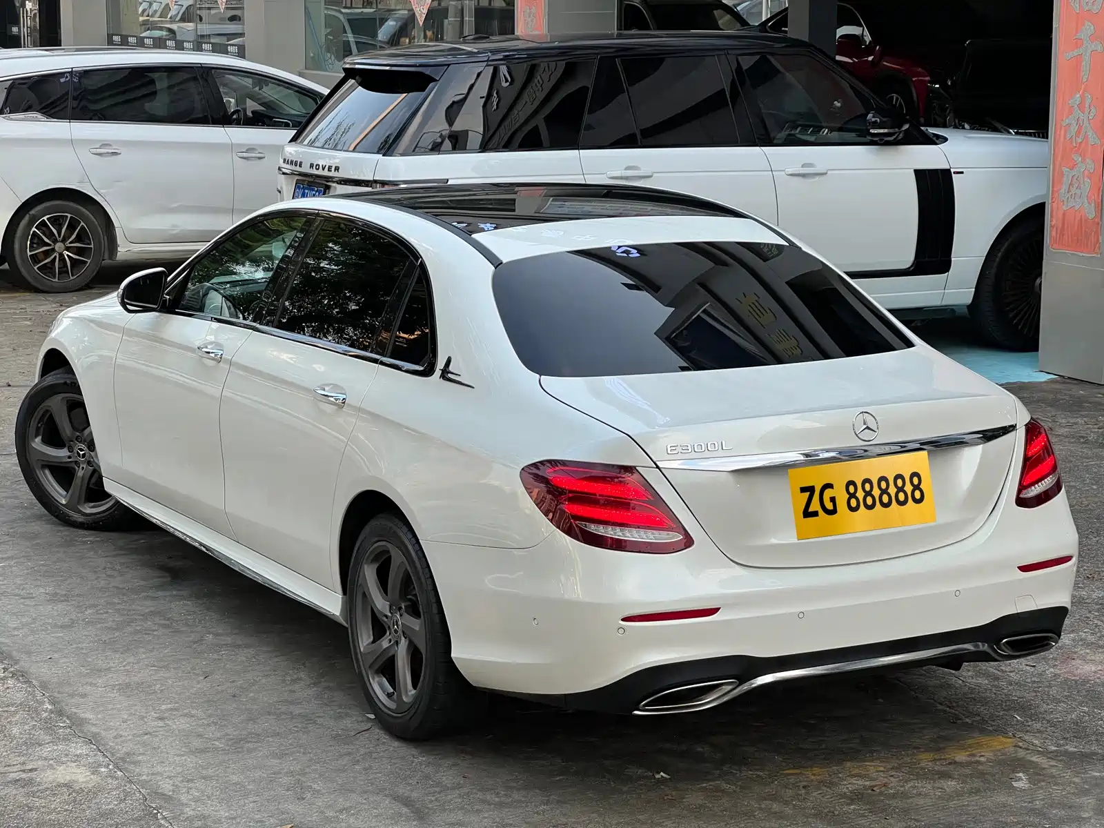 Фото 6 - Mercedes-Benz E-Class