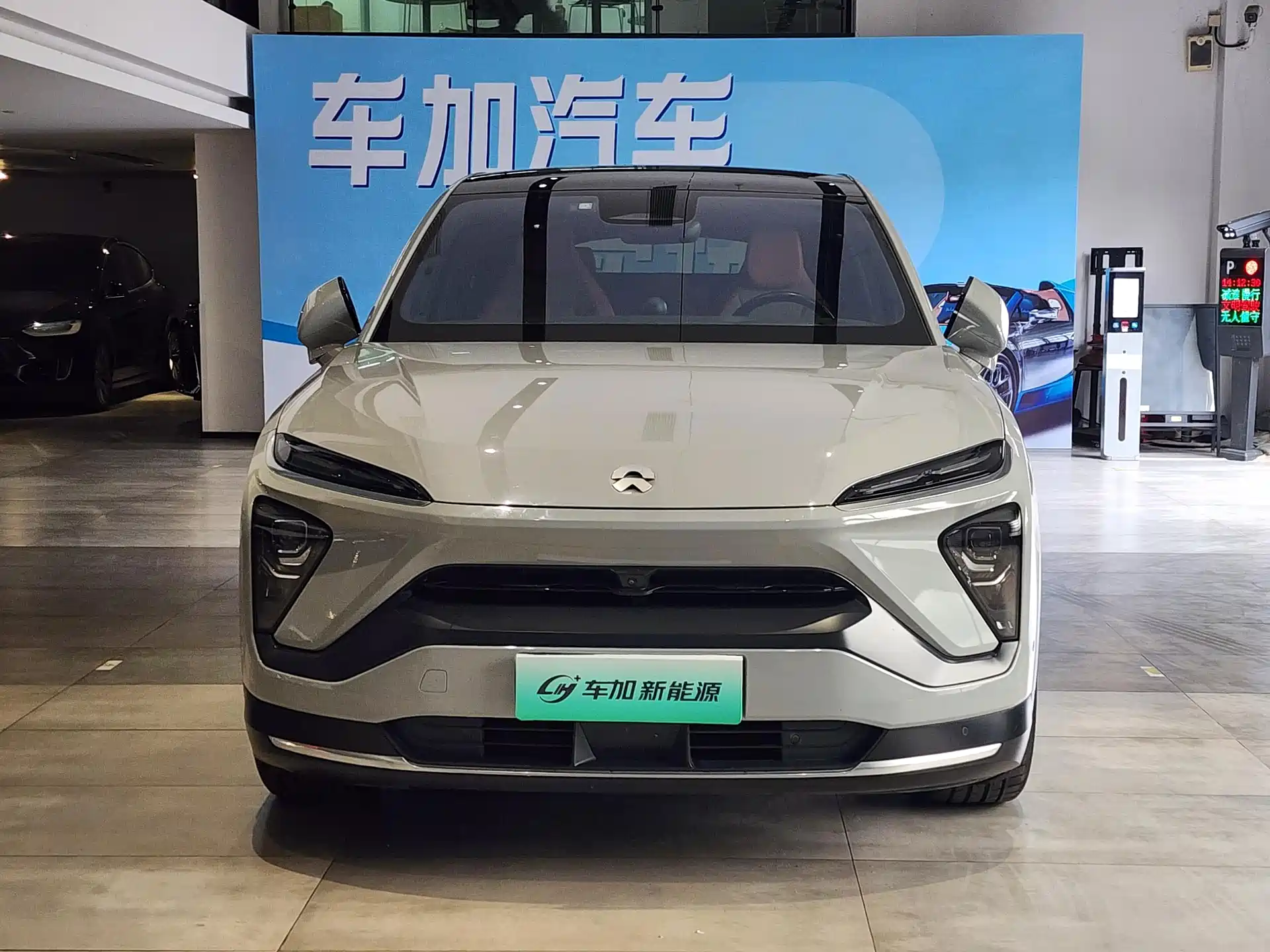 Фото 2 - NIO EC6