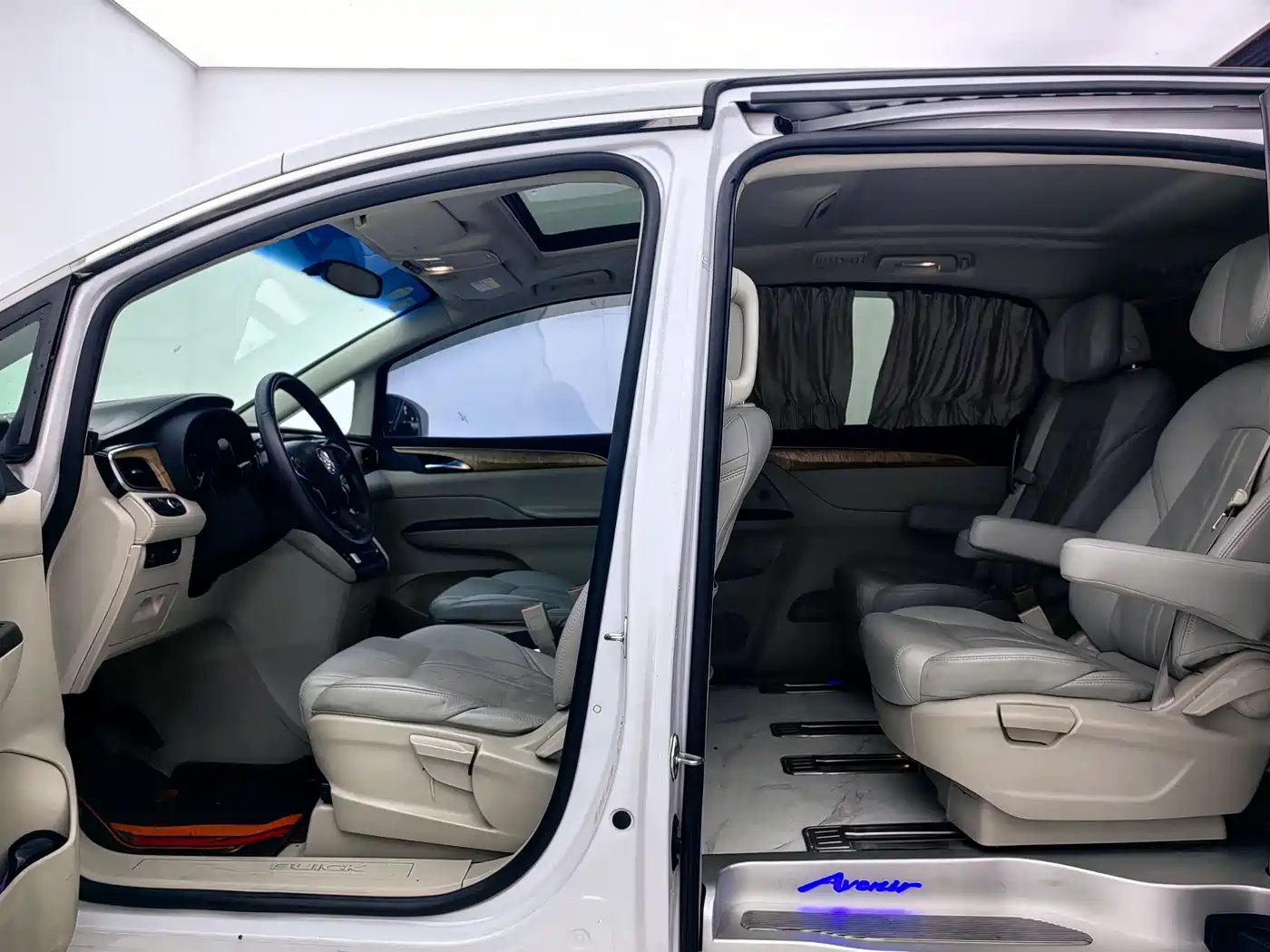 Buick GL8 2018 28T Comfort China VI фото 10