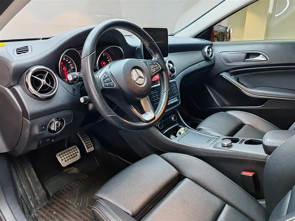 Mercedes-Benz GLA 2019 GLA 200 Fashion фото 8