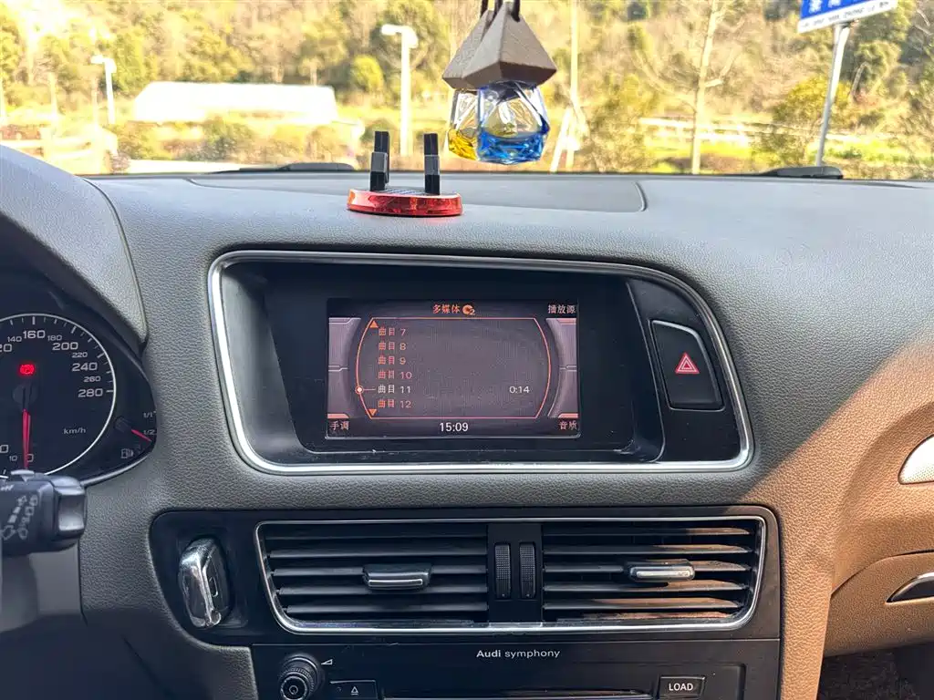 Audi Q5 2011 2.0TFSI Progressive фото 4