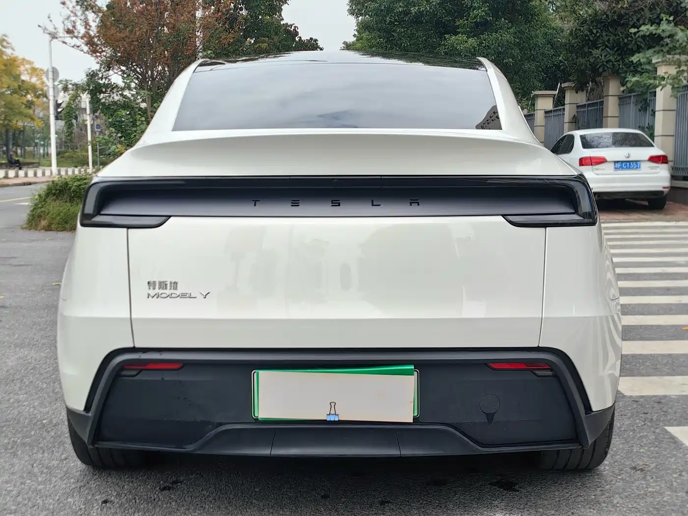 Tesla Model Y 2025 Rear-Wheel Drive фото 8