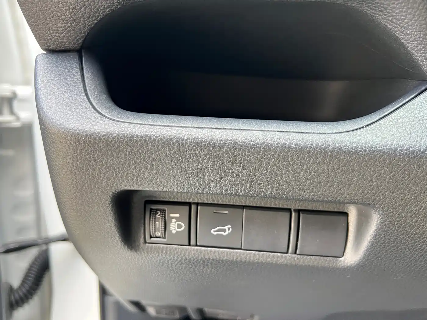 Toyota Wildlander 2022 2.0L CVT FWD Leading Edition фото 10