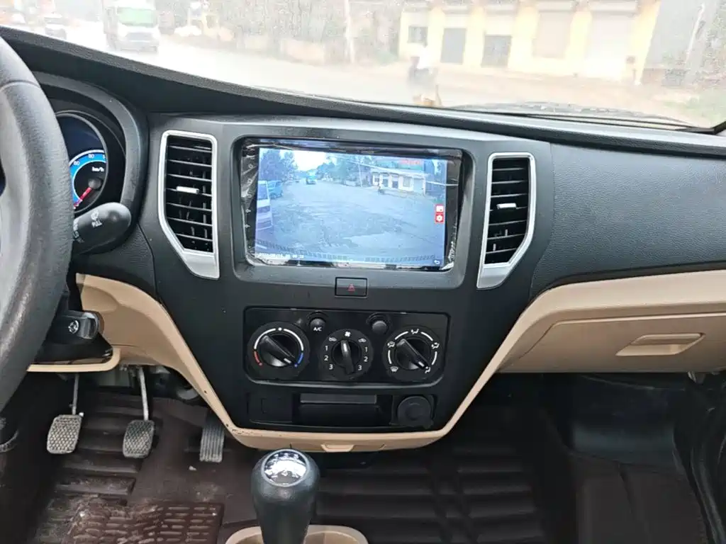 Changan Kuayue Xin Bao T3 2025 2025 Value Edition 1.4L Single Cab 2.82m Integrated Cargo Box Basic