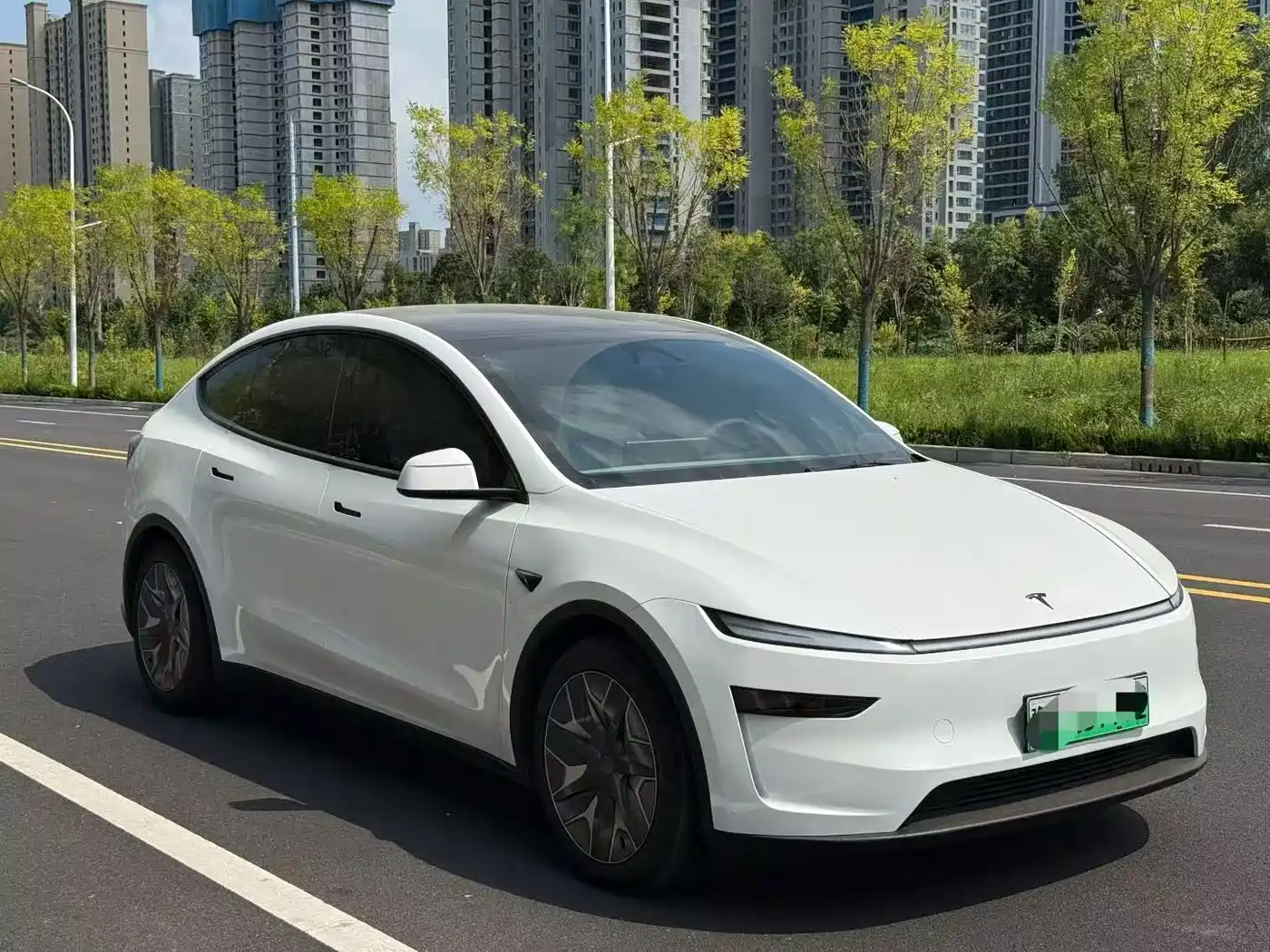 Tesla Model Y L 2025 2025 Facelift Long Range AWD
