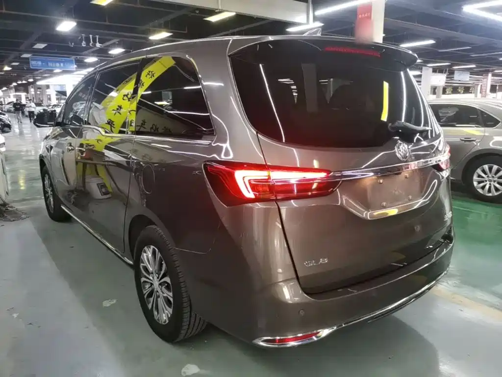 Фото 5 - Buick GL8