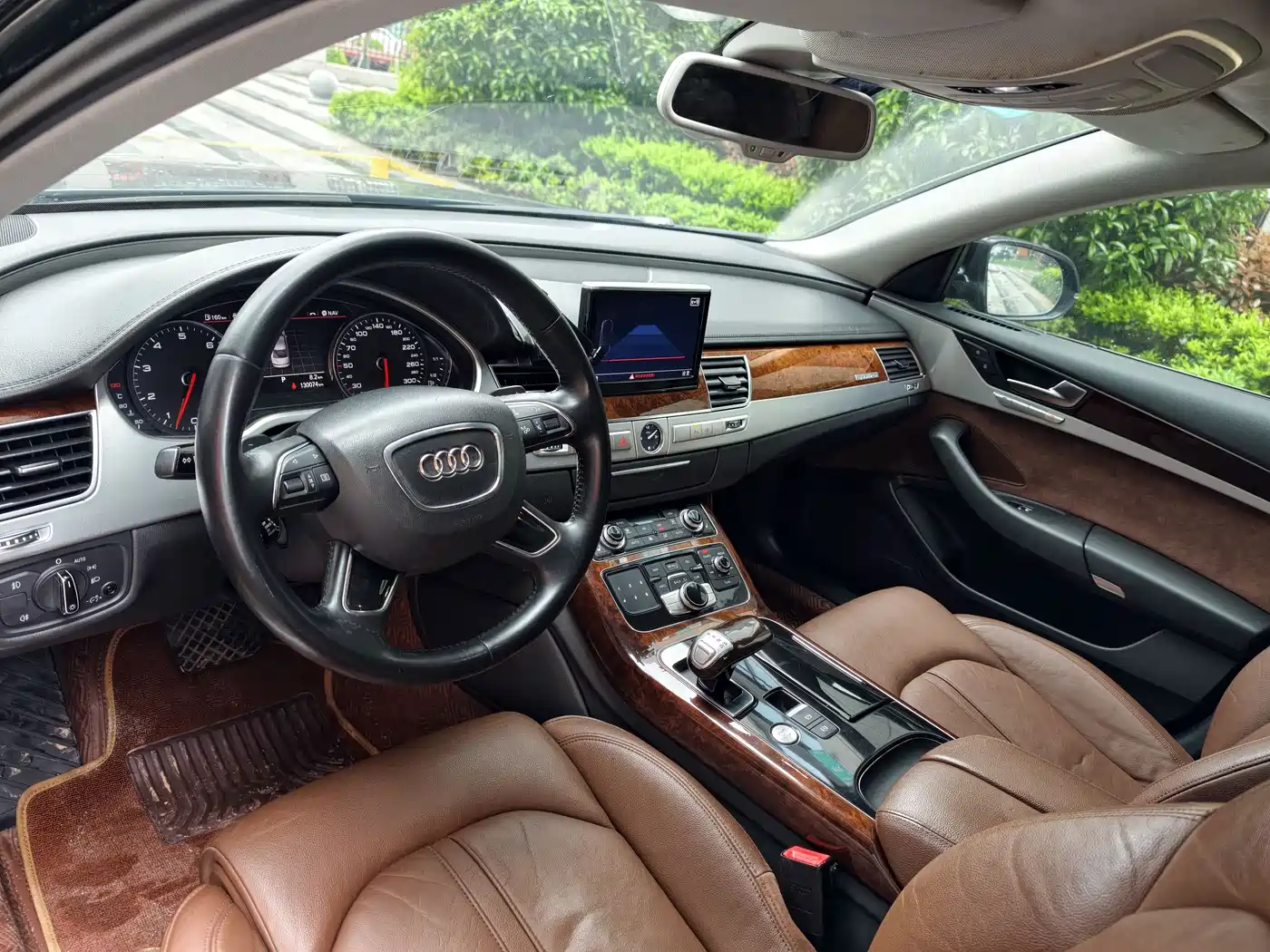 Audi A8 2012 A8L 45 TFSI quattro Comfort фото 6