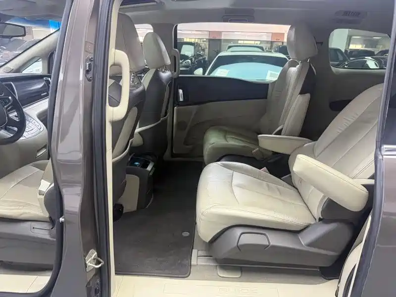 Buick GL8 2011 3.0L XT Luxury Business Flagship фото 7