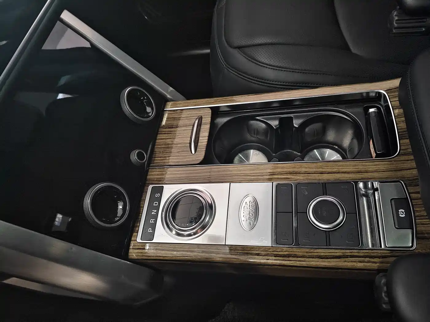 Land Rover Range Rover 2019 3.0 SC V6 Golden Age Edition фото 5