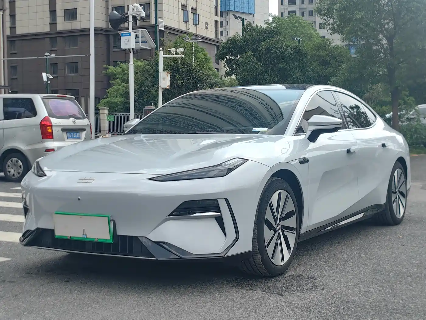 Geely Galaxy Galaxy E8 2024 550km RWD MAX