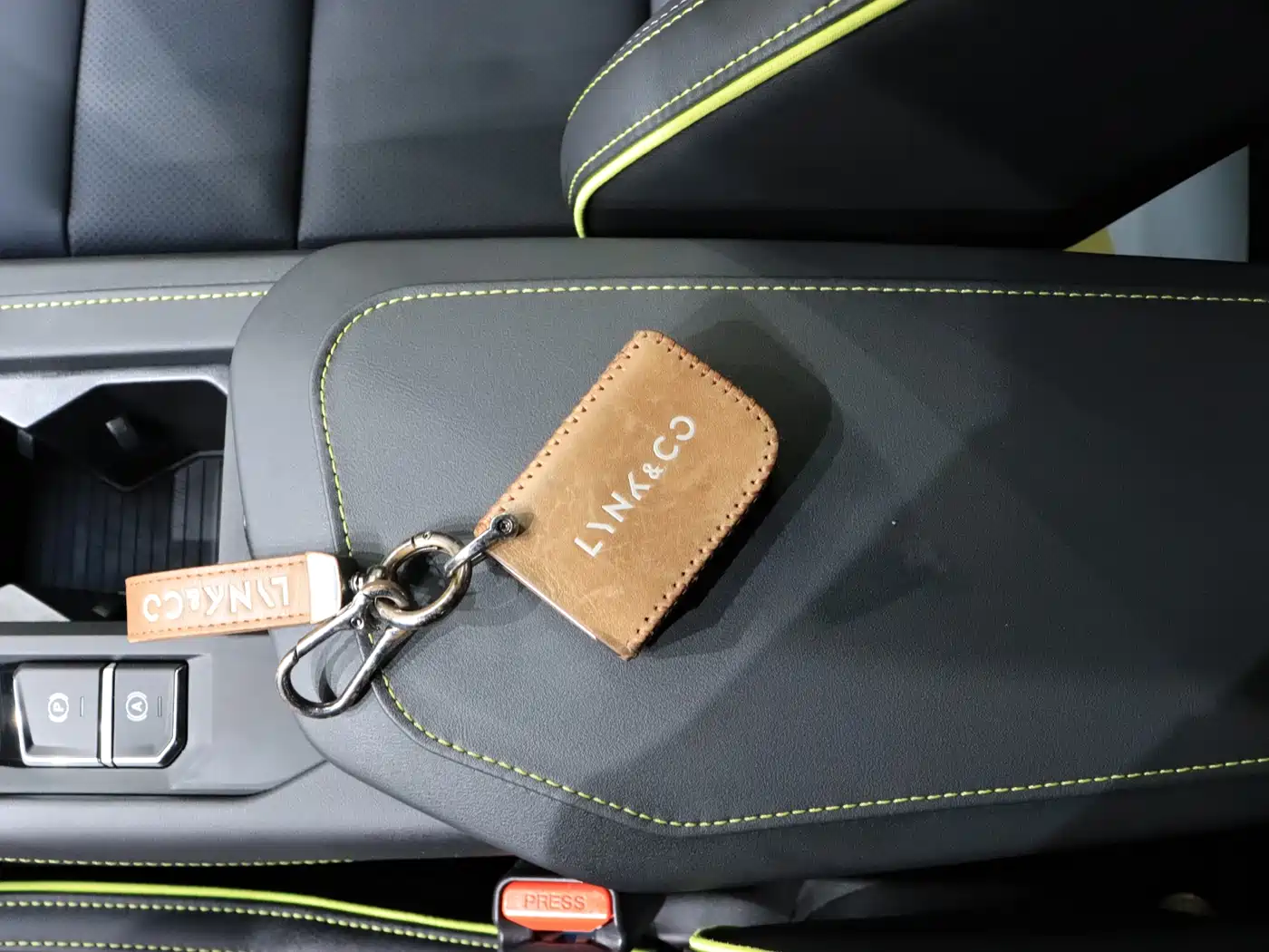 Lynk & Co 06 2023 Remix 1.5T Power Halo фото 11
