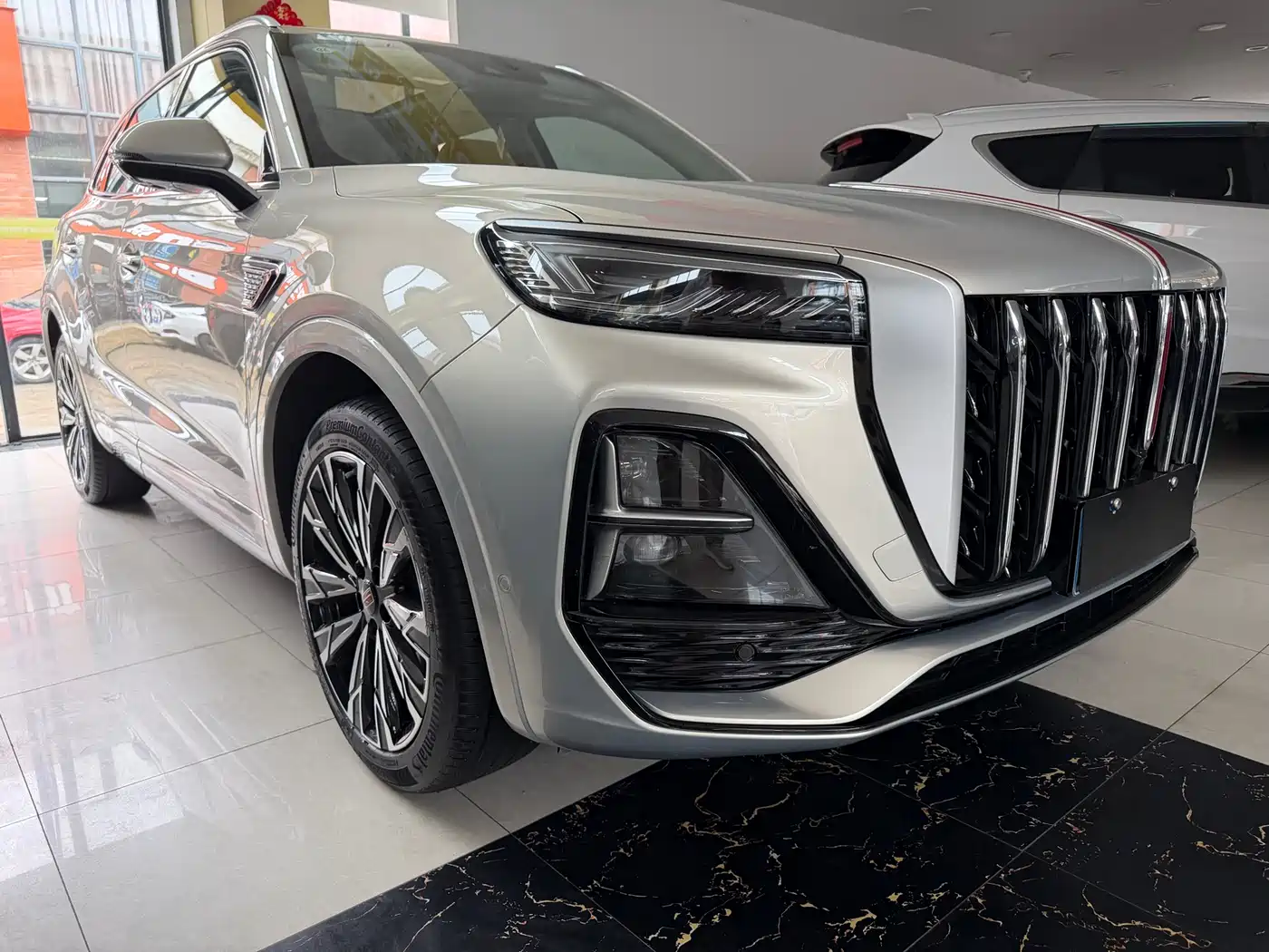 Hongqi HS5 2023 2.0T 4WD Flag Leader Pro