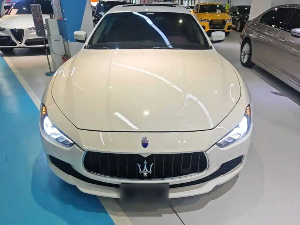 Photo 3 - Maserati Ghibli