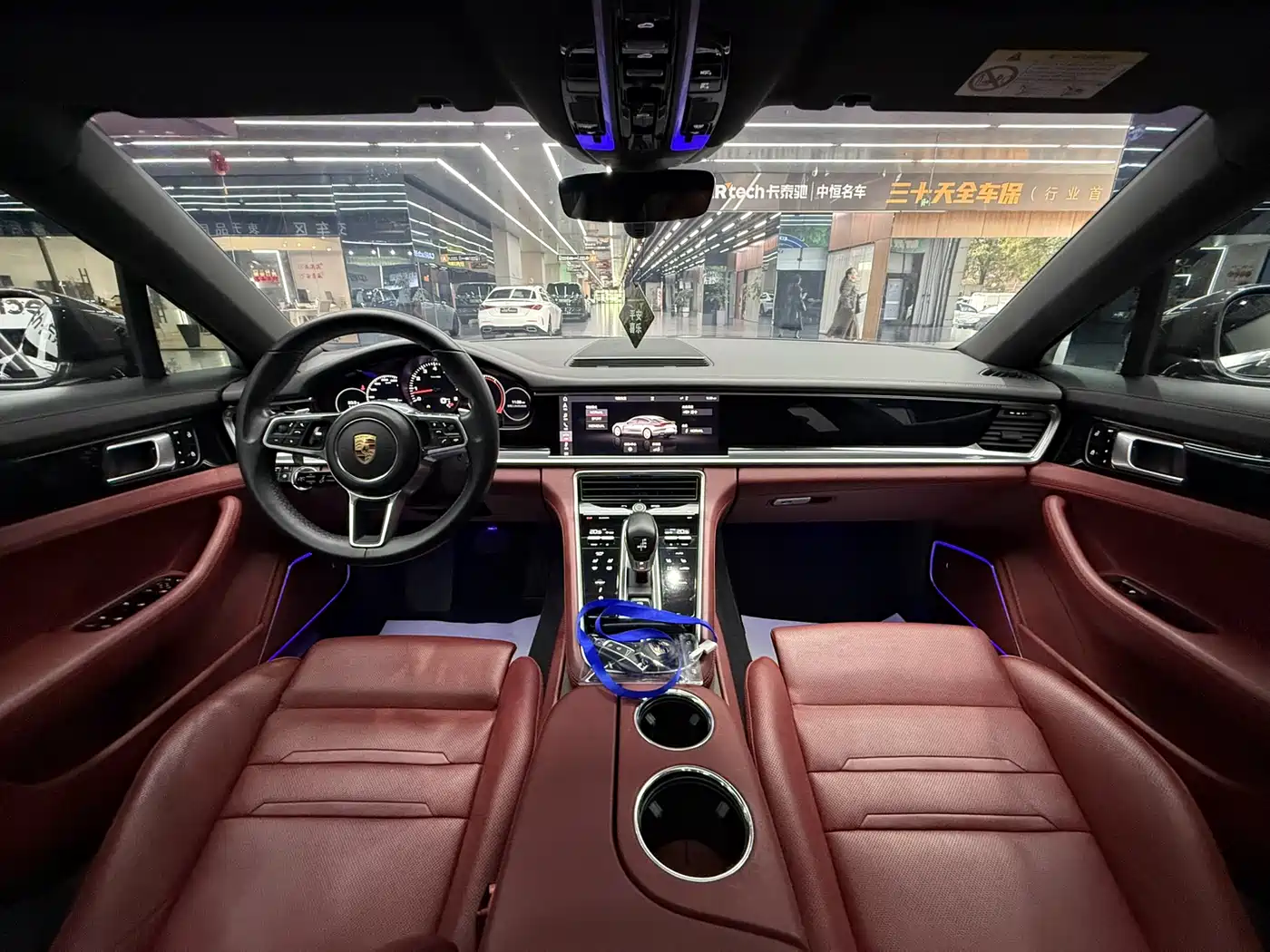 Porsche Panamera 2019 Panamera 4 Executive Long Wheelbase 2.9T фото 5
