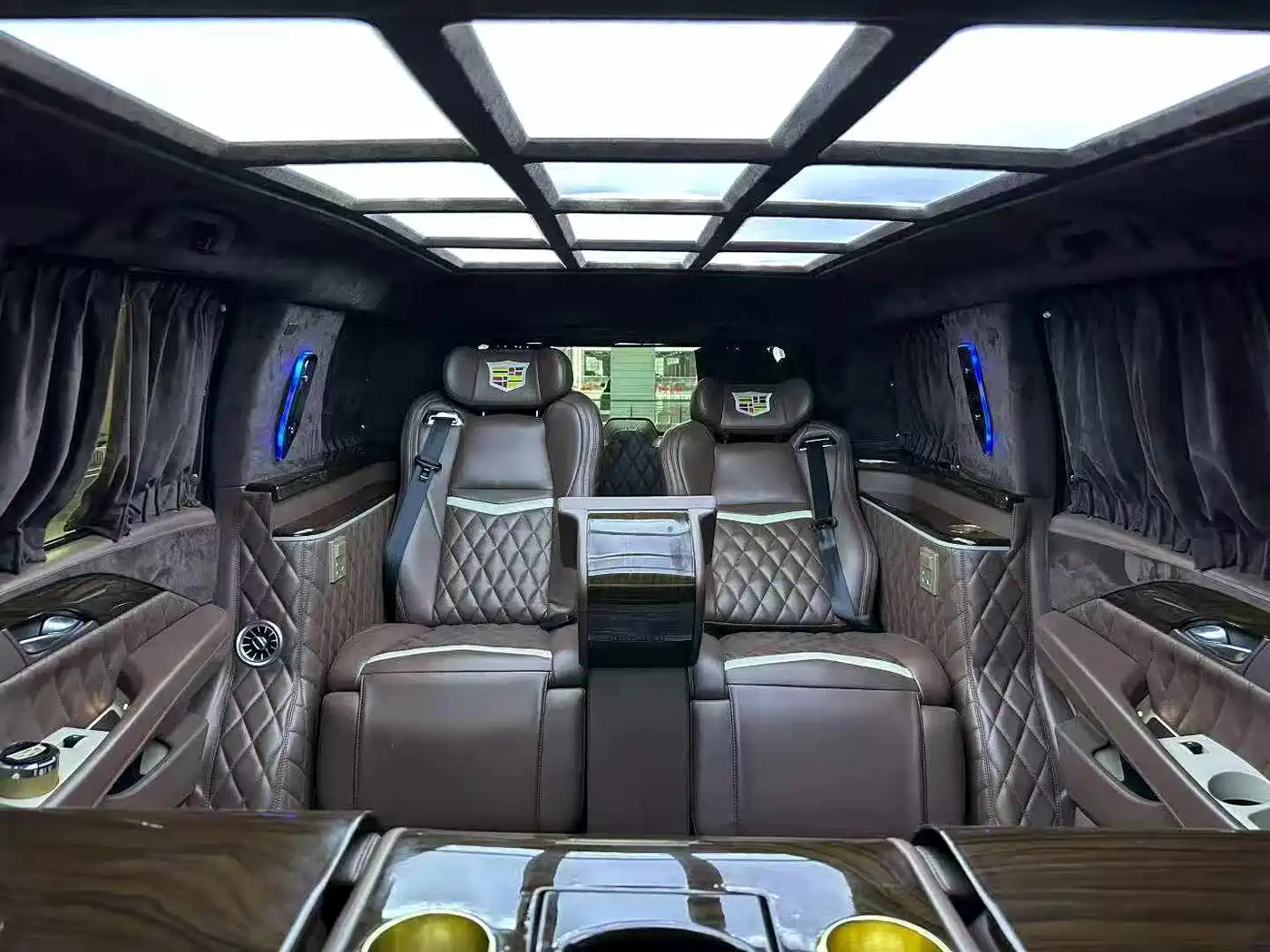 Cadillac Escalade 2017 6.2L ESV Platinum Extended фото 6
