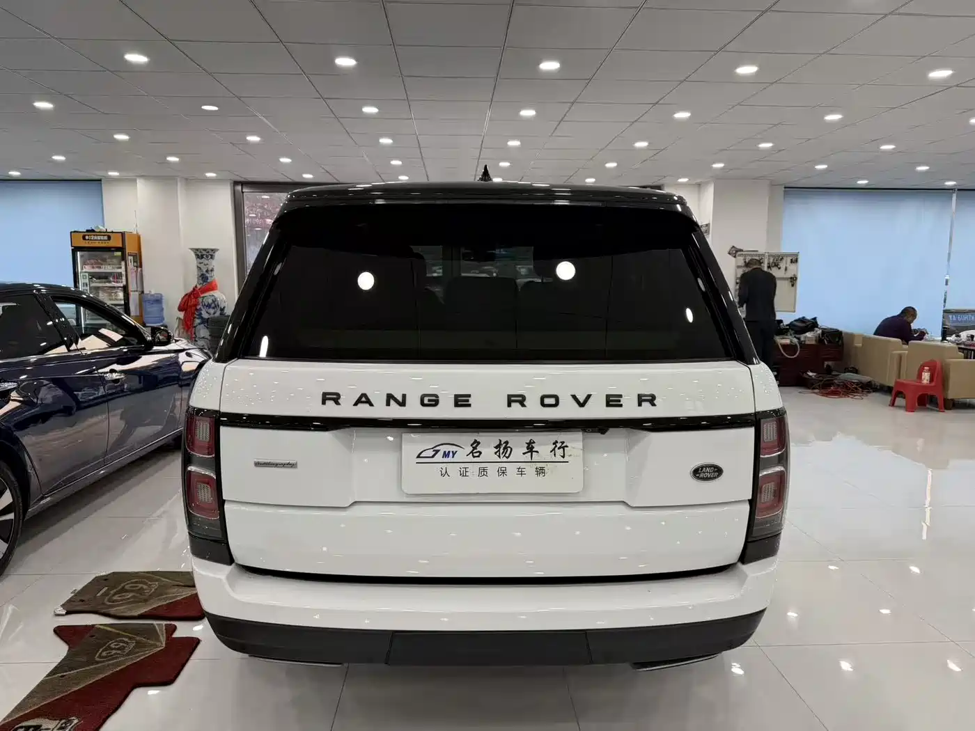 Land Rover Range Rover 2019 3.0 SC V6 Golden Age Edition фото 16