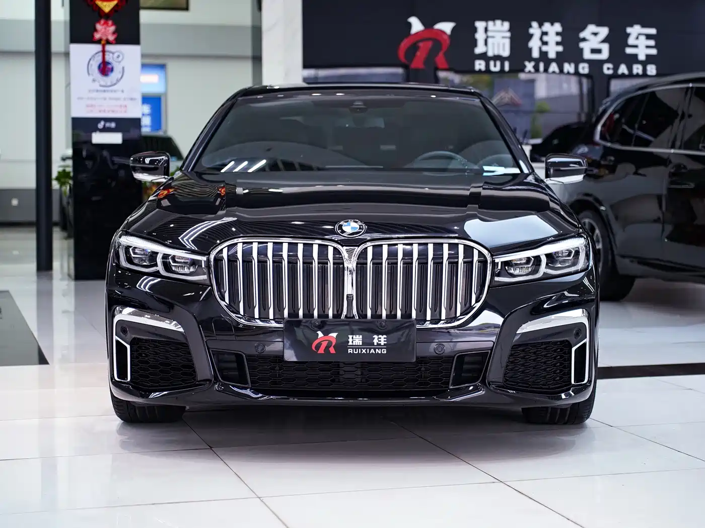 BMW 7 Series 2021 Model 740Li Leading M Sport Package фото 2
