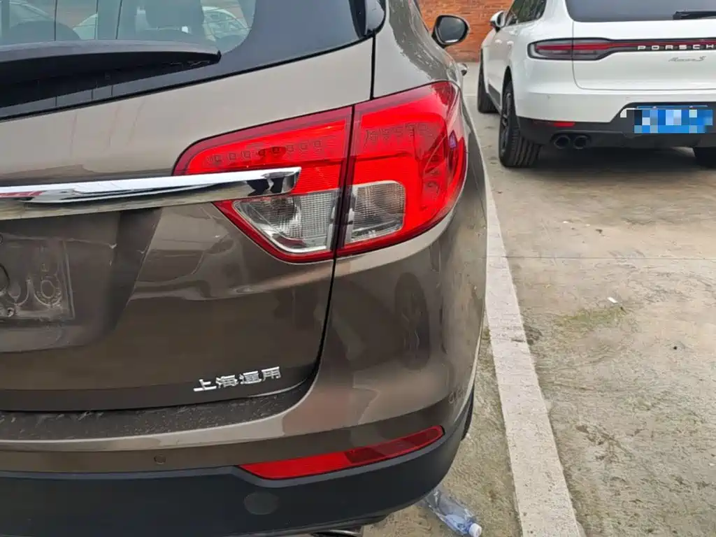 Фото 8 - Buick Envision Plus