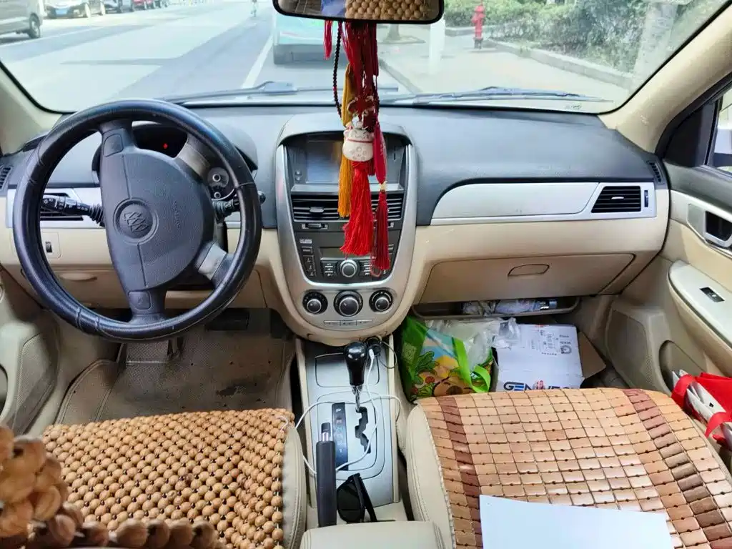 Photo 12 - Buick Excelle