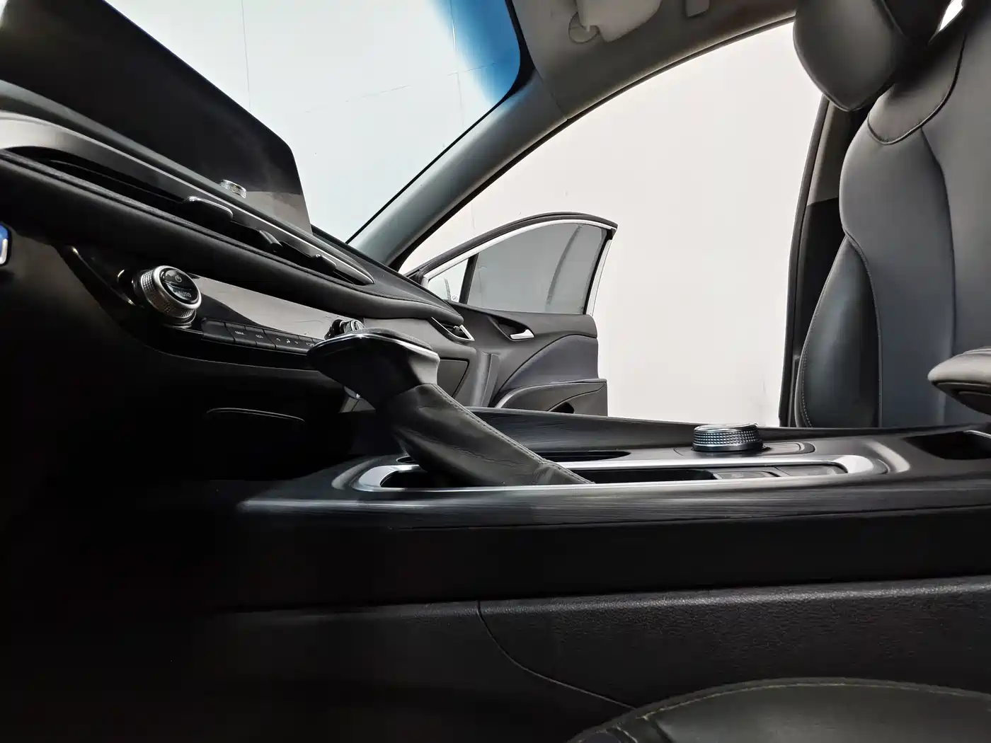 BUICK SLIGHTLY BLUE 6