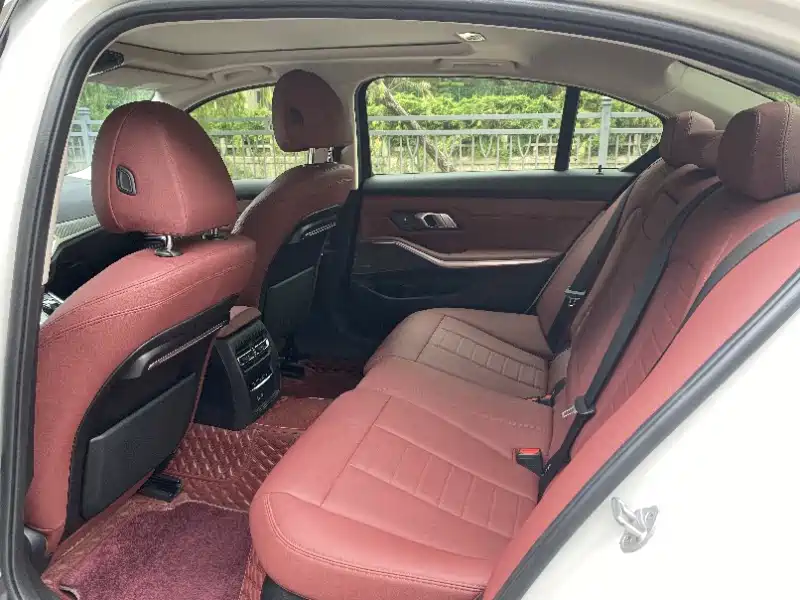 BMW 3 Series 2021 325Li M Sport Package фото 6