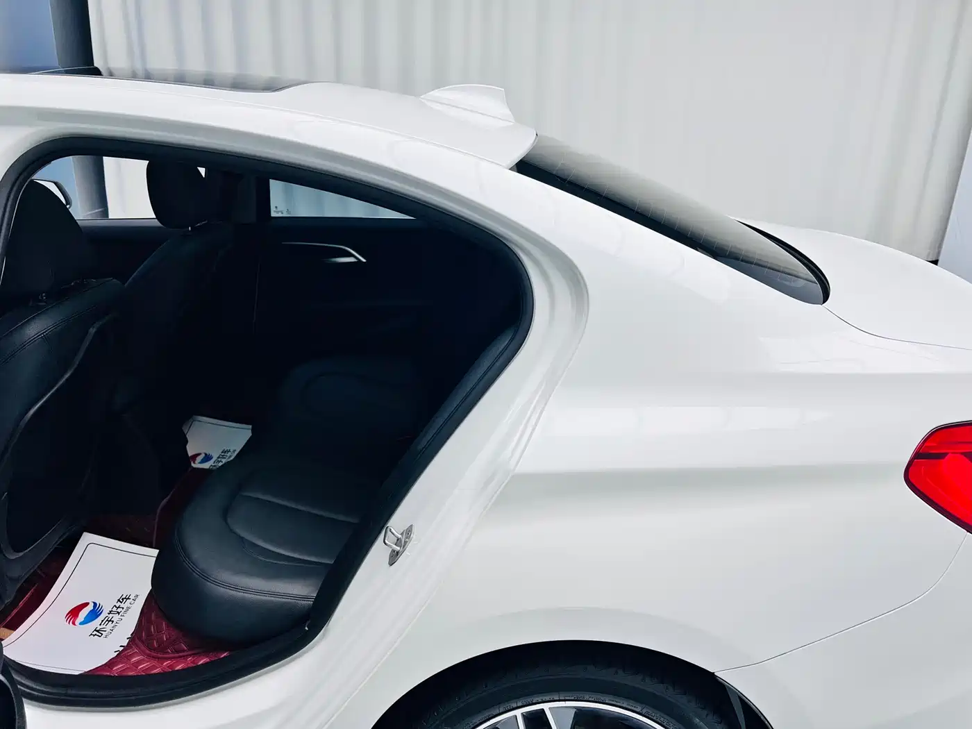 BMW 1 Series 2018 118i Sport Edition фото 21