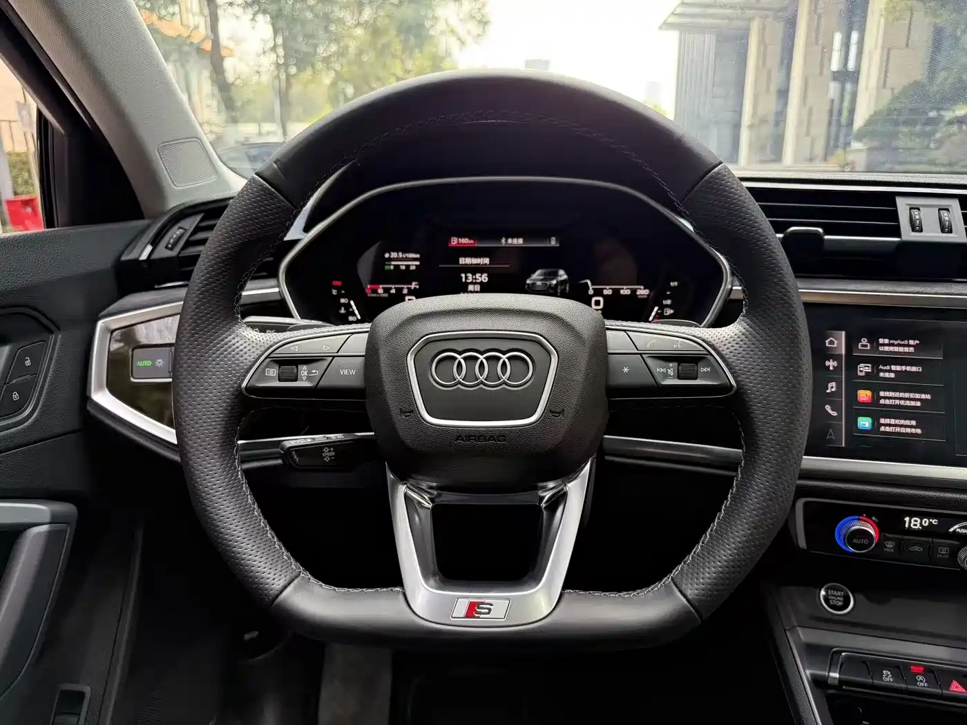 Audi Q3 Sportback 2023 40 TFSI Fashion фото 10