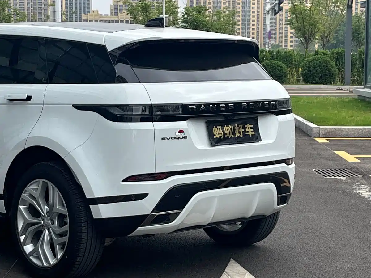 Land Rover Range Rover Evoque 2023 Range Rover Evoque L 200PS Elite Edition фото 11