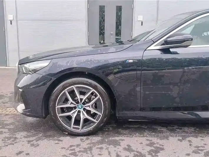 BMW i5 2026 2025 eDrive 35L M Sport Package