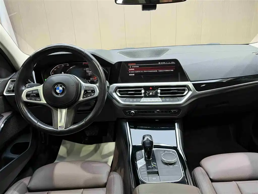 BMW 3 SERIES
