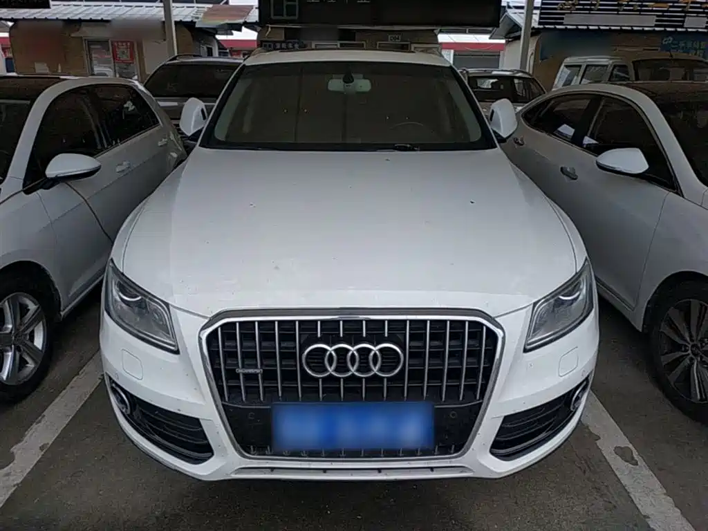 AUDI Q5