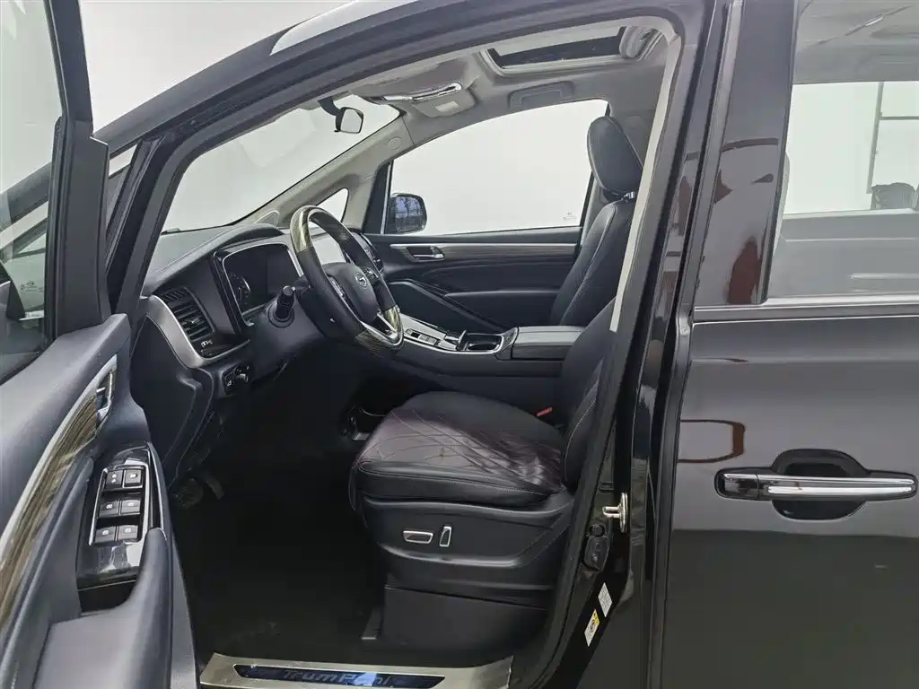 GAC Trumpchi Trumpchi M8 2023 Leading Series 390T Luxury Edition фото 10