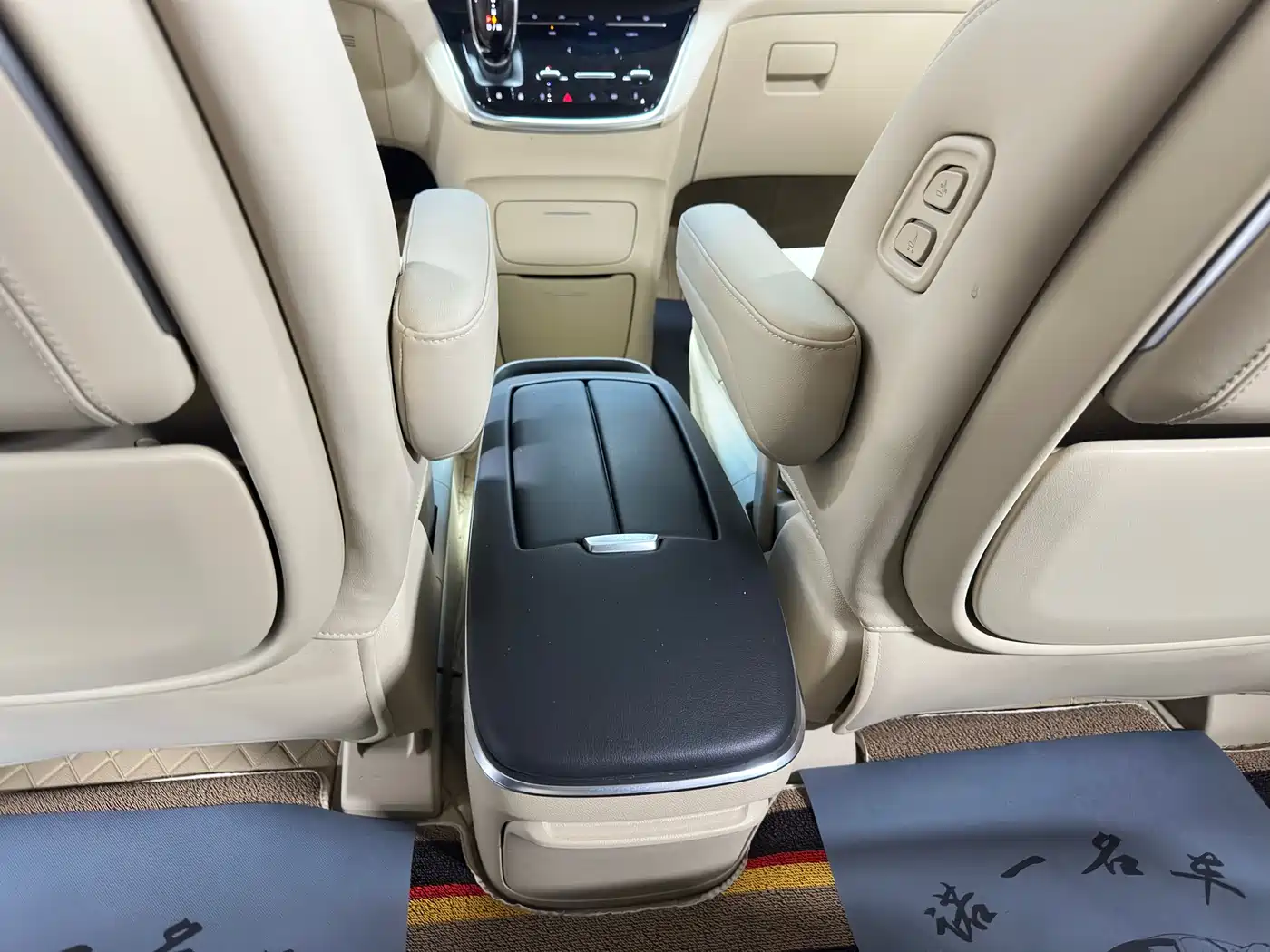 Buick GL8 2023 ES Landmaster Exclusive фото 24