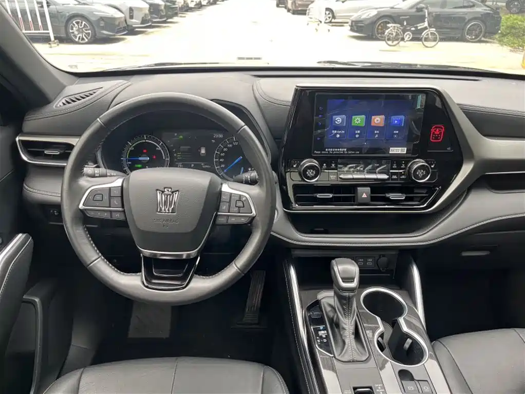 Toyota Crown Kluger 2022 2.5L HEV 4WD Luxury Edition фото 18