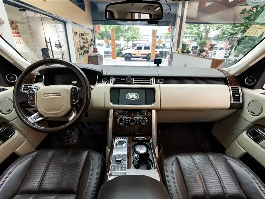 Land Rover Range Rover 2015 3.0 SC V6 Vogue фото 8