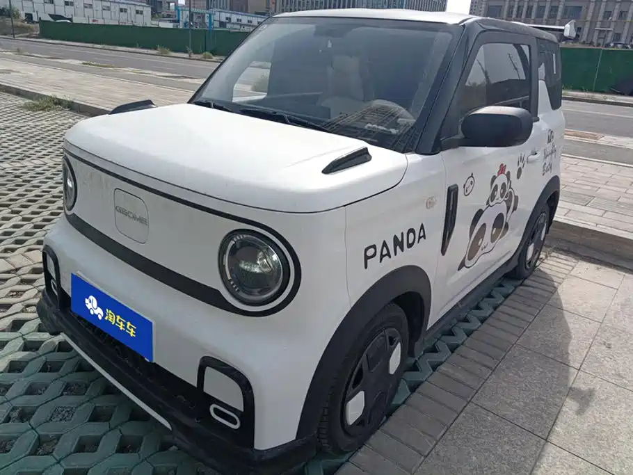 Photo 1 - Geely Galaxy Panda