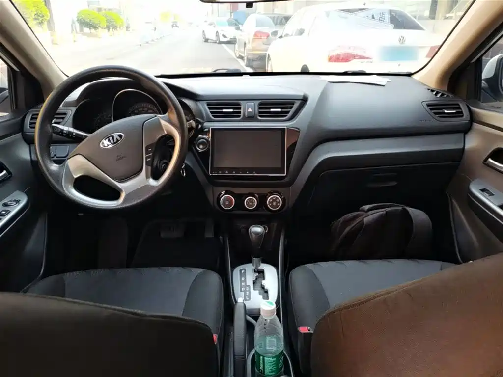 KIA K2