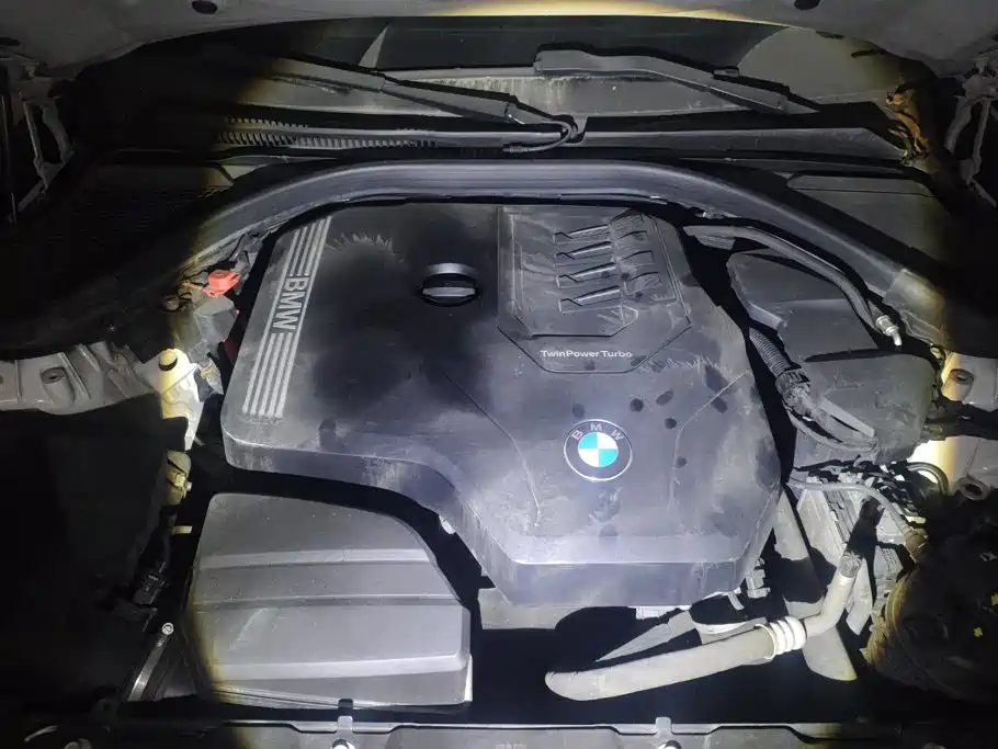 Фото 10 - BMW 3 Series