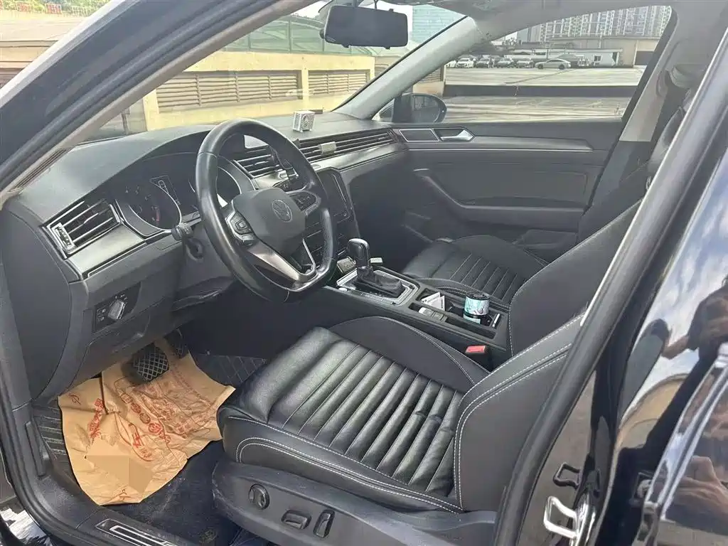 Volkswagen Magotan 2020 330TSI DSG Luxury фото 4