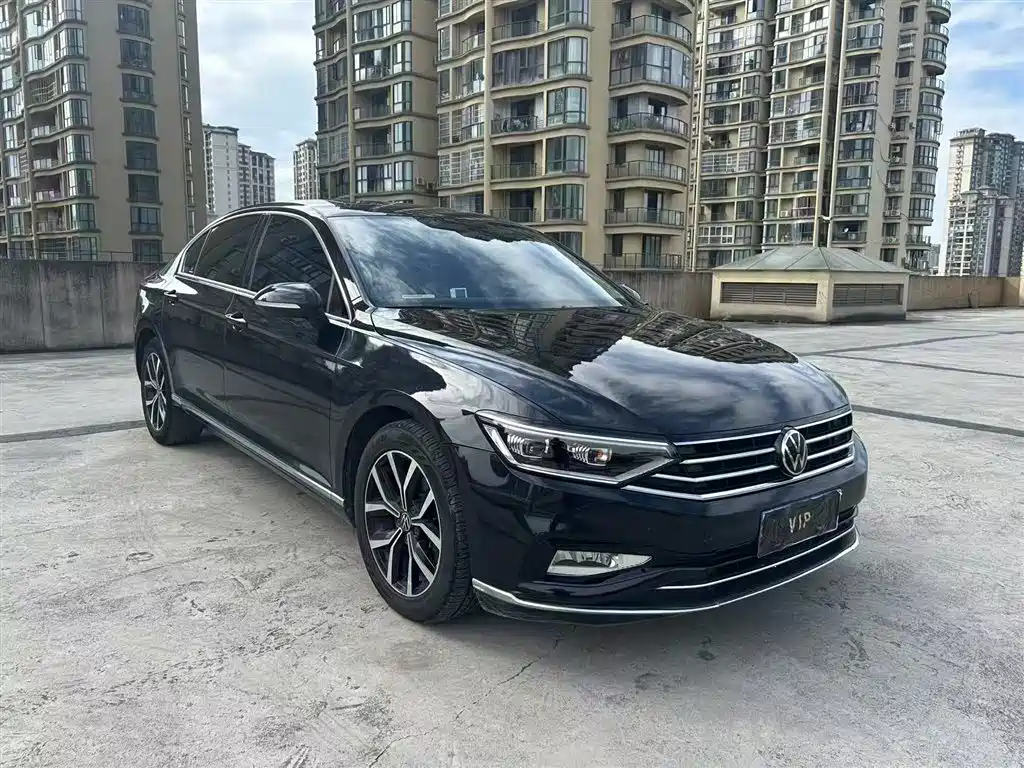 Volkswagen Magotan 2020 330TSI DSG Luxury фото 3